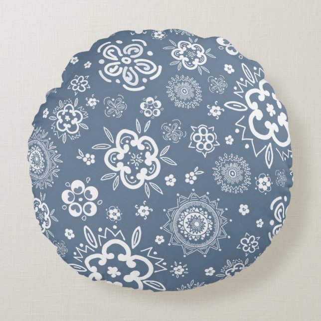 Twilight Garden - Een traditionele bloemendans Rond Kussen (Voorkant)