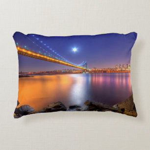 Twilight, George Washington BridgePalisades, NJ. Decoratief Kussen