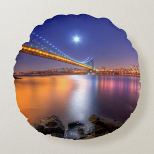 Twilight, George Washington BridgePalisades, NJ. Rond Kussen