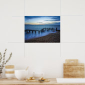 Twilight Sky Over Shoreline en Breakwater Poster (Keuken)