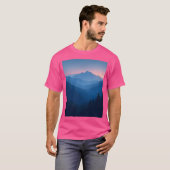 Twilight Whisper Mystical Mountain Landscape Graph T-shirt (Voorkant volledig)
