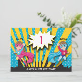 Twin Boy Girl Superhero Invitation d'anniversaire (Debout devant)