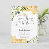 Twin Mama Bee Baby Shower Invitation (Debout devant)