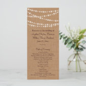 Twinkle Lights sur le programme de mariage Burlap (Debout devant)