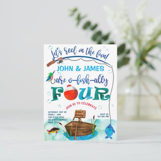 Twins O-vis-ally vissen thema 4thBirthday Uitnodiging Briefkaart (Staand voorkant)