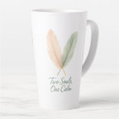 Two Souls, One Calm – Serenity Script Mug Latte Mok (Rechterhoek)