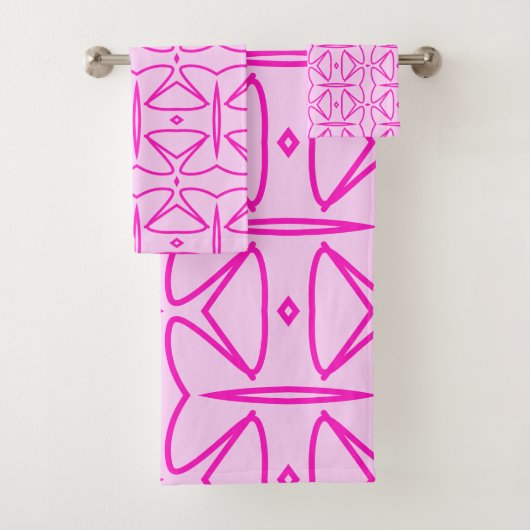 Two Toned Pink Pattern Bath Towel (En situation)