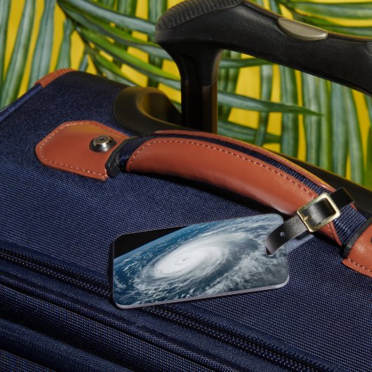 Tyfoon Hinnamnor. Bagagelabel (Voorkant Insitu 3)