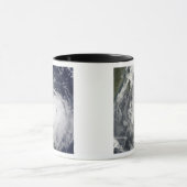 Tyfoon Lupit uit de Filipijnen Mok (Midden)