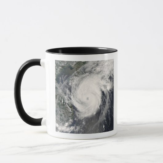Tyfoon Neoguri nadert China 2 Mok (Links)