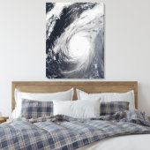 Tyfoon Sudal ten zuiden van Japan 3 Canvas Afdruk (Insitu (Slaapkamer))