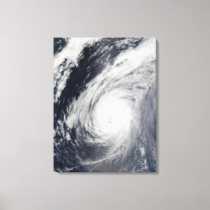 Tyfoon Sudal ten zuiden van Japan 3 Canvas Afdruk