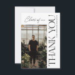 Type moderne Merci de graduation photo noir<br><div class="desc">Dites merci dans le style avec ce design qui combine audacieux type avec un script moderne. Ajoutez votre photo et votre texte personnalisé.</div>