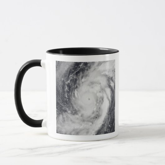 Typhoon Damrey in de westerne Stille Oceaan Mok (Links)