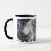 Typhoon Vamco in de Stille Oceaan Mok (Links)