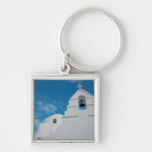 Typische witgekalkte kerk sleutelhanger