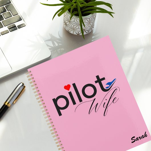 Typographie de la femme pilote et avion Simple, mi