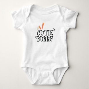 Typographie de Pâques de Bunny Cutie Simple Body