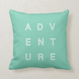 Typographie moderne de coussin de voyage