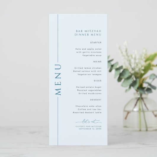 Typographie moderne Light Blue Bar Mitzvah Menu (Debout devant)