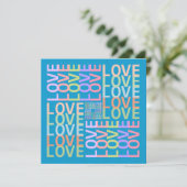 Typographie moderne "LOVE" sur carte bleue électri (Debout devant)