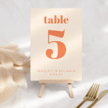 Typographie moderne Orange Retro Personnalisée<br><div class="desc">Typographie moderne Orange Retro Numéro de table personnalisé</div>