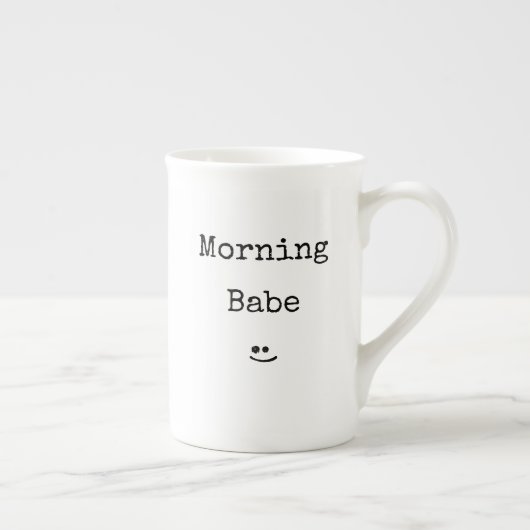 Typographie noire Matin Babe Bone China Mug (Droite)