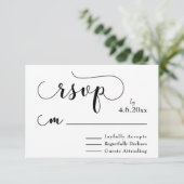 Typographie noire sur élégant RSVP simple blanc (Debout devant)