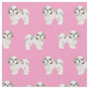 tzu schattige hond roze stof