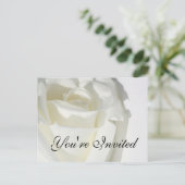 U bent uitgenodigd uitnodigingskaart witte roos uitnodiging briefkaart (Staand voorkant)