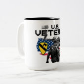 U.S. VETERAN - The First Team Mug (Devant gauche)