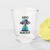 UFO Hunter | Ai Art met UFO en Alien Shot Glas (Voorkant)