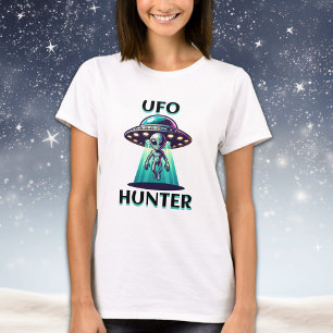 UFO Hunter Ai Art met UFO en Alien T-shirt