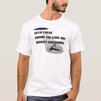 UFO-vermindering op witte T T-shirt