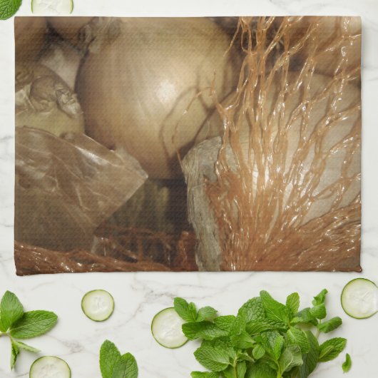 Uien in het net, groente en fruit, pikante koken theedoek (Gevouwen)