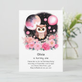 Uil eerste verjaardag uitnodiging (Staand voorkant)