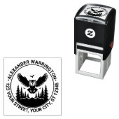 Uil vliegend vooraanzicht dennenbomen naam retoura zelfinktende stempel (In situ)