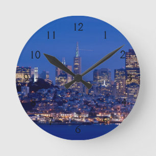 Uit het dak van de gevangenis op Alcatraz genomen Ronde Klok