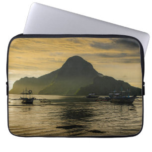 Uitkigger bij zonsondergang laptop sleeve