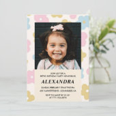 Uitnodiging 7e verjaardag Retro Groovy Bloemen Cut (Staand voorkant)