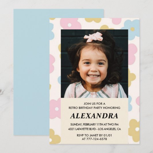 Uitnodiging 7e verjaardag Retro Groovy Bloemen Cut (Voorkant / Achterkant)