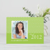 Uitnodiging groene Chevron Fotograduatiepartij (Staand voorkant)