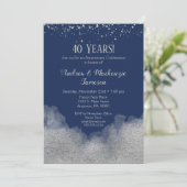 Uitnodiging jubileum Navy Blue Silver Confetti (Staand voorkant)