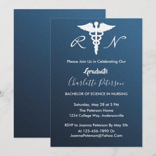 Uitnodiging tot de moderne Navy Blue Nurse Graduat (Voorkant / Achterkant)