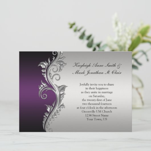  uitnodiging tot het uitzenden van Paarse zwarte e (Staand voorkant)