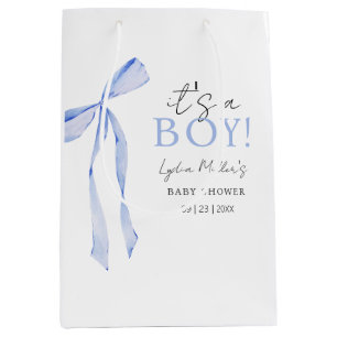 Uitnodiging voor babyfeestje met blauwe strik voor medium cadeauzakje