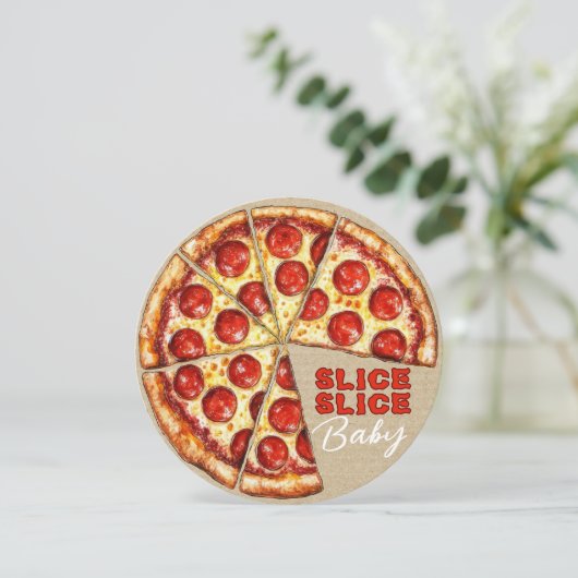 Uitnodiging voor babyfeestje 'Pizza Neutral Slice  (Staand voorkant)
