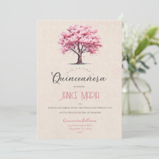 Uitnodiging voor Cherry Blossom Quinceañera (Staand voorkant)