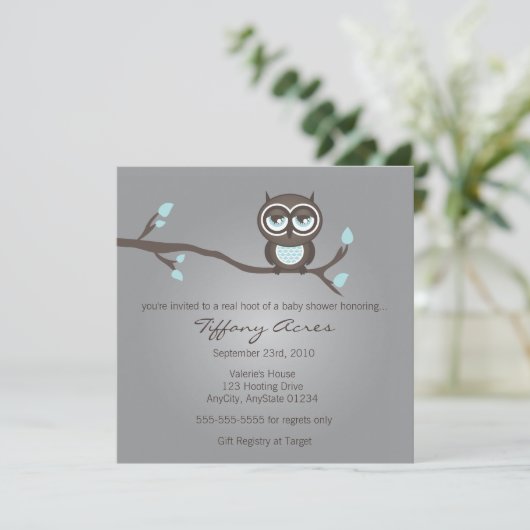Uitnodiging voor grijze, blauwe en bruine uil (Staand voorkant)