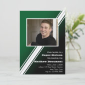 Uitnodiging voor Groene Racing Stripe Birthday (Staand voorkant)